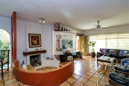 Casa à venda com 3 quartos, 202m² em Santo Amaro, São Paulo