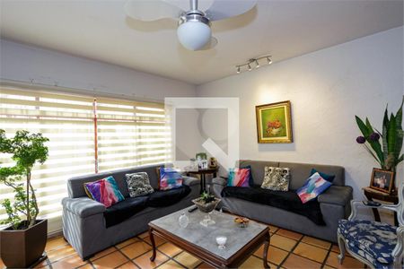 Casa à venda com 3 quartos, 202m² em Santo Amaro, São Paulo