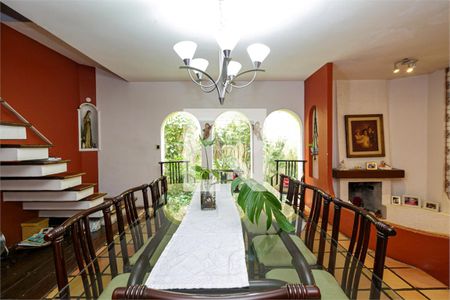 Casa à venda com 3 quartos, 202m² em Santo Amaro, São Paulo