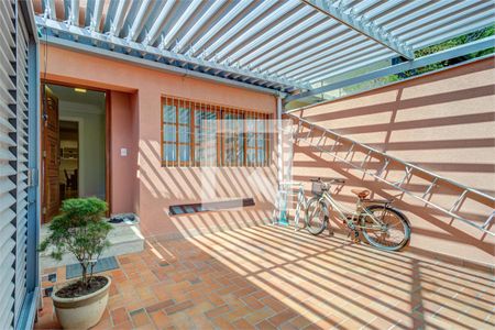 Casa à venda com 3 quartos, 92m² em Santo Amaro, São Paulo