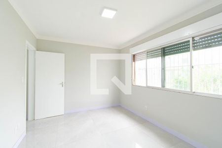 Quarto 1 de casa à venda com 5 quartos, 190m² em Niterói, Canoas
