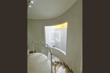 Casa à venda com 3 quartos, 210m² em Vila Bela Vista, Santo André