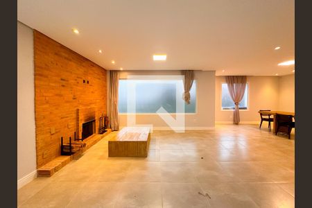 Sala 2 de apartamento para alugar com 3 quartos, 195m² em Lagoa da Conceição, Florianópolis