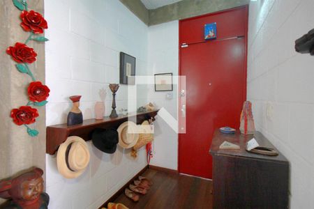 Hall de entrada de apartamento à venda com 2 quartos, 150m² em Cruzeiro, Belo Horizonte