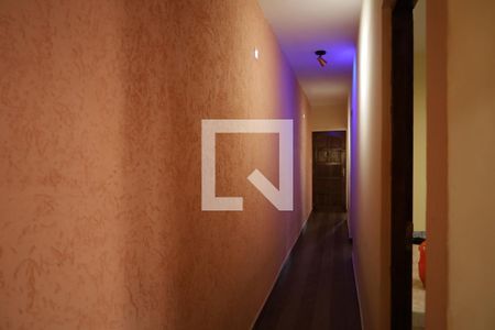 Corredor de casa para alugar com 2 quartos, 100m² em Vila Taquari, São Paulo