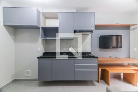 Sala/Cozinha de apartamento para alugar com 1 quarto, 27m² em Vila Butantã, São Paulo