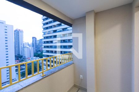Varanda da Sala/Cozinha de apartamento para alugar com 1 quarto, 27m² em Vila Olímpia, São Paulo