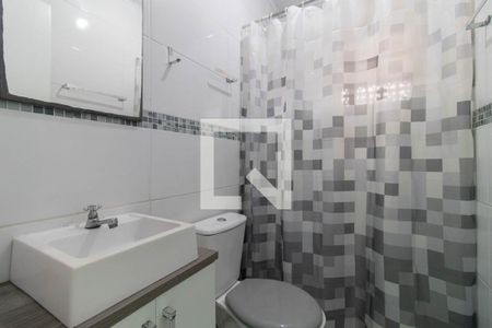 Banheiro de casa para alugar com 1 quarto, 63m² em Cavalhada, Porto Alegre