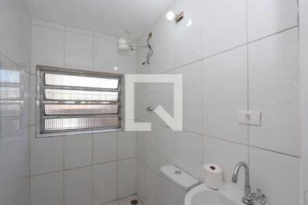Banheiro Social de casa para alugar com 1 quarto, 92m² em Vila Lucia, São Paulo