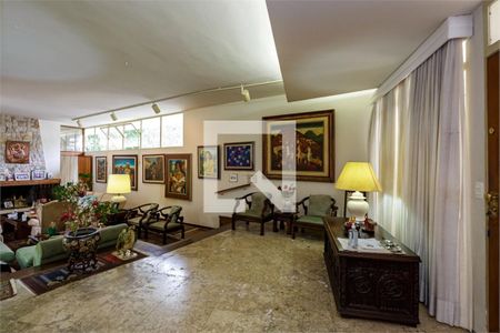 Casa de Condomínio à venda com 4 quartos, 340m² em Vila Elvira, São Paulo