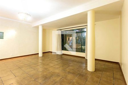 Casa à venda com 3 quartos, 229m² em Santo Amaro, São Paulo