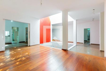 Casa à venda com 6 quartos, 434m² em Alto de Pinheiros, São Paulo