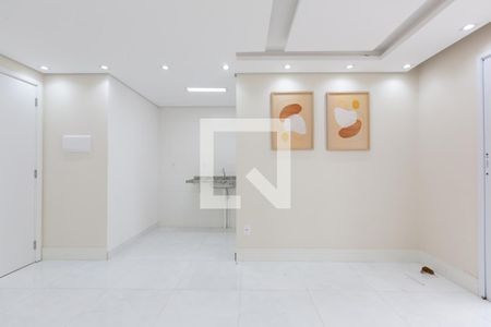 Sala  de apartamento para alugar com 2 quartos, 60m² em Vila Carmosina, São Paulo