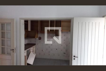 Casa à venda com 3 quartos, 200m² em Planalto Paulista, São Paulo