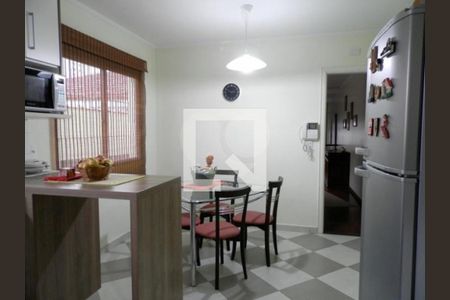 Casa à venda com 2 quartos, 140m² em Vila Brasilio Machado, São Paulo