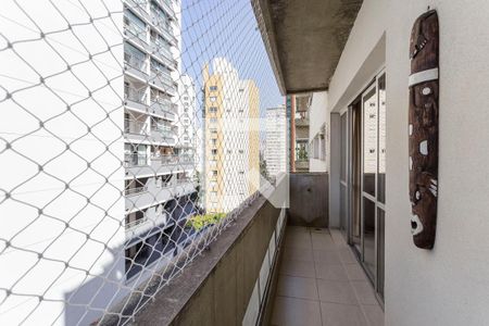 Varanda de apartamento para alugar com 3 quartos, 119m² em Indianópolis, São Paulo
