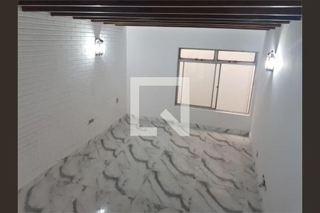 Casa à venda com 2 quartos, 107m² em Parque Colonial, São Paulo