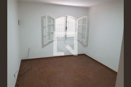 Casa à venda com 2 quartos, 107m² em Parque Colonial, São Paulo