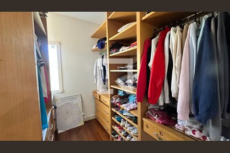 Closet de casa para alugar com 5 quartos, 800m² em Barra da Tijuca, Rio de Janeiro