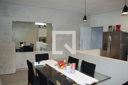 Casa para alugar com 3 quartos, 100m² em Jardim Monte Santo, Cotia