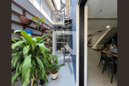 Casa à venda com 3 quartos, 141m² em Planalto Paulista, São Paulo