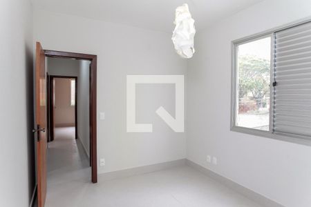 quarto 1 de apartamento para alugar com 2 quartos, 80m² em Buritis, Belo Horizonte