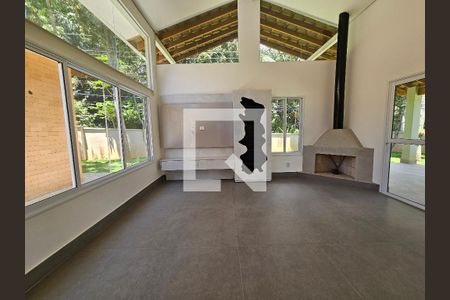 Sala de casa à venda com 3 quartos, 250m² em Chácara das Paineiras, São Paulo