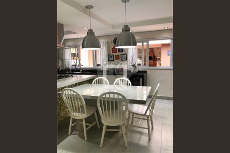 Casa à venda com 4 quartos, 314m² em Granja Julieta, São Paulo
