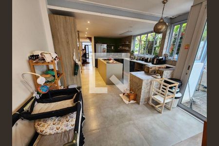 Casa à venda com 2 quartos, 200m² em Alto da Lapa, São Paulo