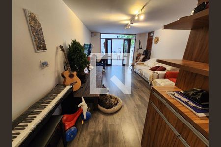 Casa à venda com 2 quartos, 200m² em Alto da Lapa, São Paulo