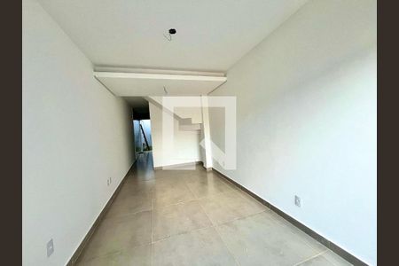 Casa à venda com 2 quartos, 109m² em Jardim das Nacoes, Belo Horizonte