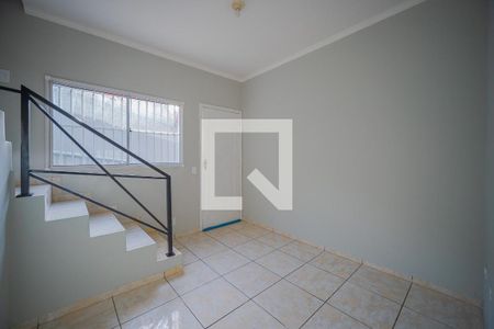 Casa à venda com 2 quartos, 54m² em Santa Maria, Osasco