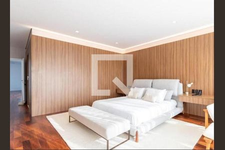 Casa de Condomínio à venda com 3 quartos, 1200m² em Jardim dos Estados, São Paulo