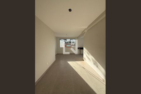 Apartamento à venda com 2 quartos, 61m² em Ipiranga, Belo Horizonte