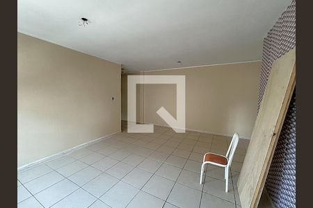 Sala de casa para alugar com 2 quartos, 70m² em Piedade, Rio de Janeiro