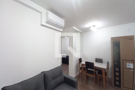 Sala  de apartamento para alugar com 2 quartos, 47m² em Cidade Satélite Íris, Campinas