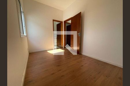 Casa à venda com 3 quartos, 250m² em Vila Sao Domingos, São Paulo