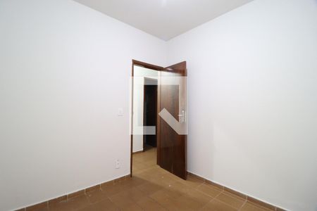 Quarto 1 de casa para alugar com 3 quartos, 90m² em Santa Mônica, Uberlândia