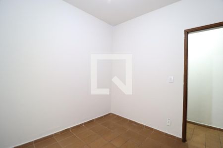 Quarto 1 de casa para alugar com 3 quartos, 90m² em Santa Mônica, Uberlândia