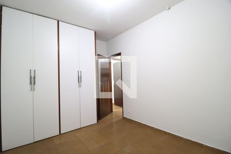 Quarto 2 de casa para alugar com 3 quartos, 90m² em Santa Mônica, Uberlândia