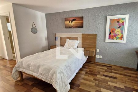 Casa à venda com 3 quartos, 315m² em Jardim Prudência, São Paulo
