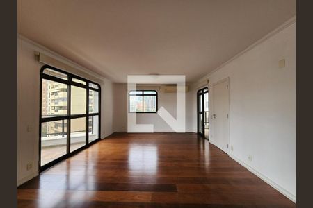 Apartamento à venda com 3 quartos, 200m² em Moema, São Paulo