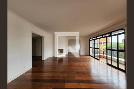 Apartamento à venda com 3 quartos, 200m² em Moema, São Paulo