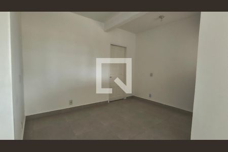 Sala de casa de condomínio para alugar com 3 quartos, 120m² em Vargem Pequena, Rio de Janeiro