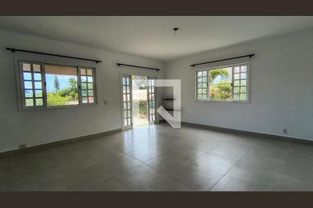 Sala de casa de condomínio para alugar com 3 quartos, 120m² em Vargem Pequena, Rio de Janeiro