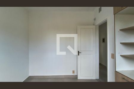 Quarto 1 de casa de condomínio para alugar com 3 quartos, 120m² em Vargem Pequena, Rio de Janeiro