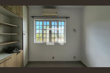 Quarto 1 de casa de condomínio para alugar com 3 quartos, 120m² em Vargem Pequena, Rio de Janeiro