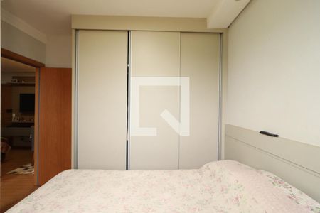 Quarto 1 de apartamento para alugar com 2 quartos, 41m² em Jardim Ouro Branco, Ribeirão Preto