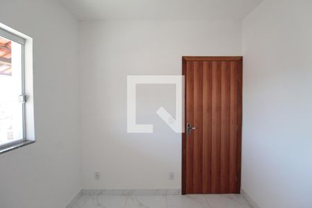 Sala de casa para alugar com 2 quartos, 60m² em Santa Martinha, Ribeirão das Neves