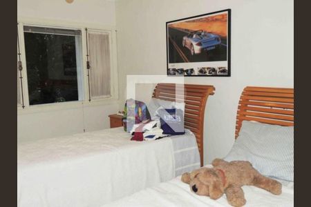 Casa à venda com 4 quartos, 600m² em Granja Julieta, São Paulo